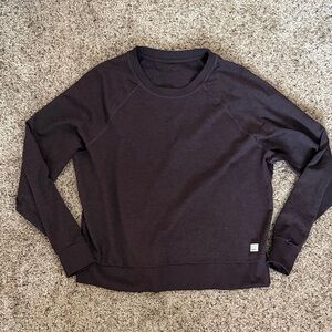 Vuori Daydream Crew - like new - size small - RAISIN